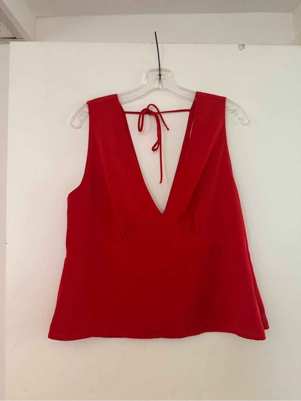 Abercrombie & Fitch red tie back blouse